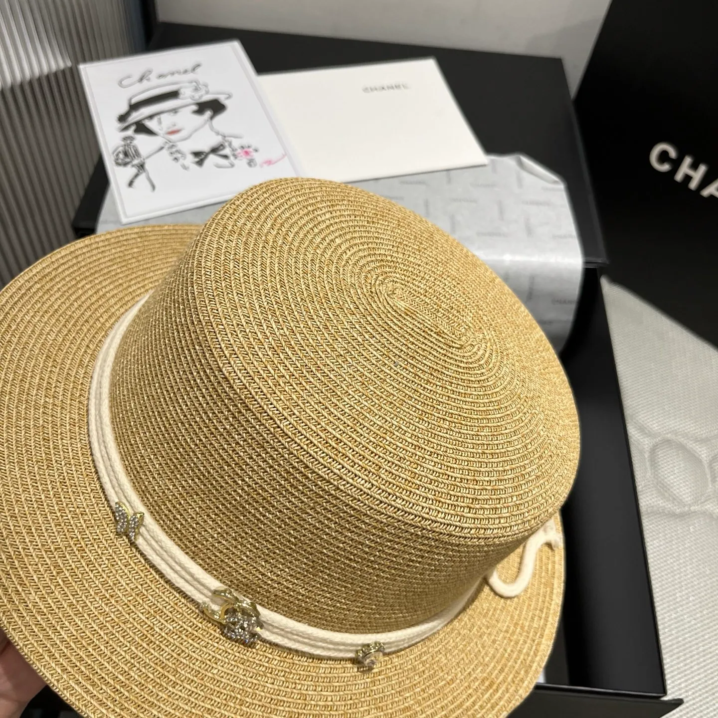 💰140¥ Chanel new flat top hat, head circumference 57cm