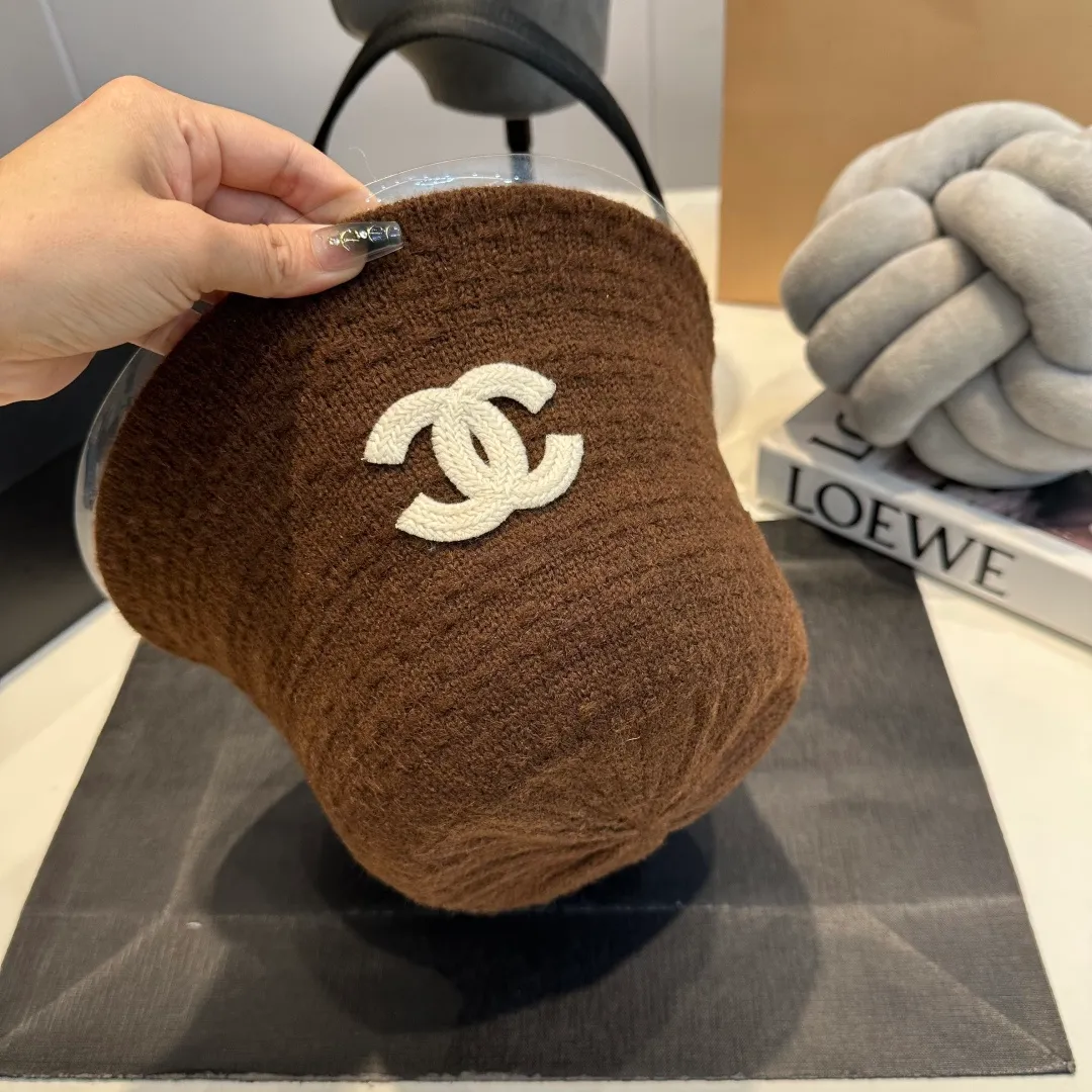 P60 CHANEL Chanel 2025 new style fisherman hat with small fragrance, 🔆Versatile everyday style ~ a must-have for going out on the street