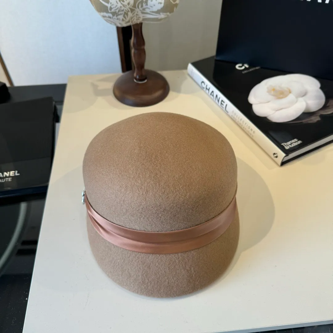 🉐250¥ Dior wool peaked military cap, washed leather brim, 100% wool🦙, head circumference 57cm