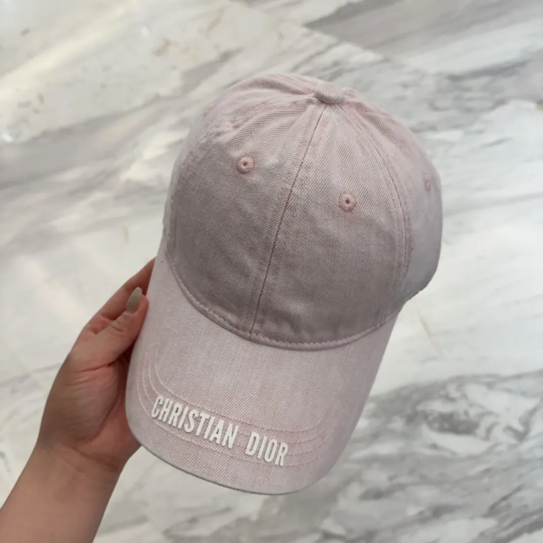 💰60 Dior Dior's new original baseball cap, exquisite and pure, stylish and stylish, cool and fashionable, great quality