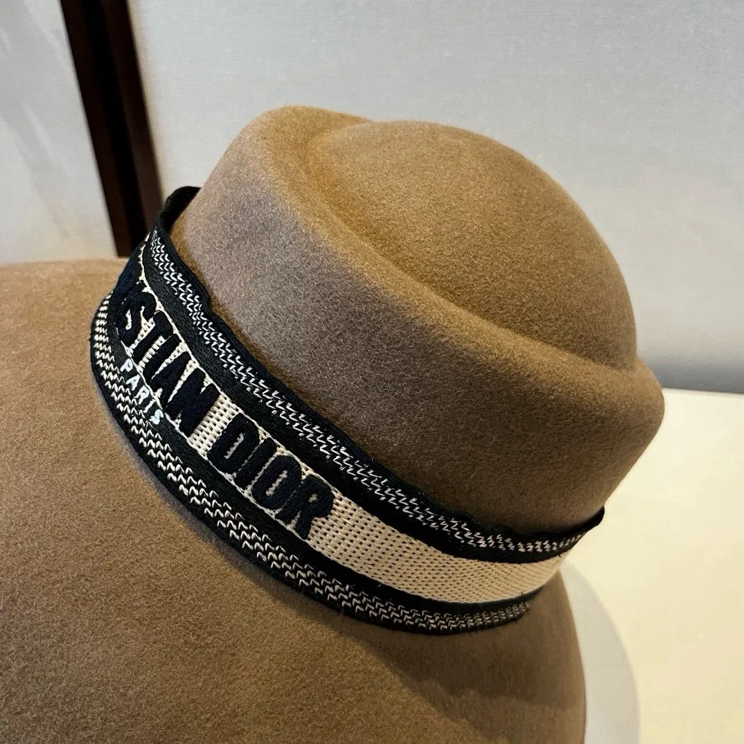 💰200¥ Dior new autumn and winter wool basin hat, 100% wool fabric%, head circumference 57cm