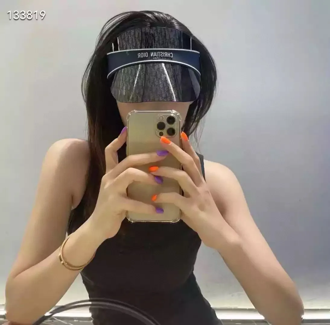 Dior high version empty top hat