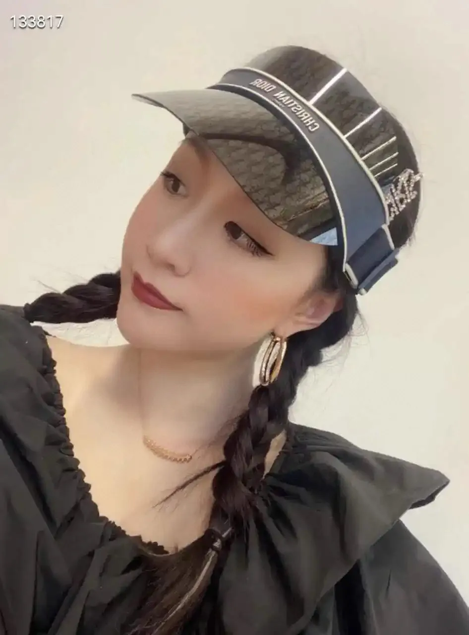 Dior high version empty top hat
