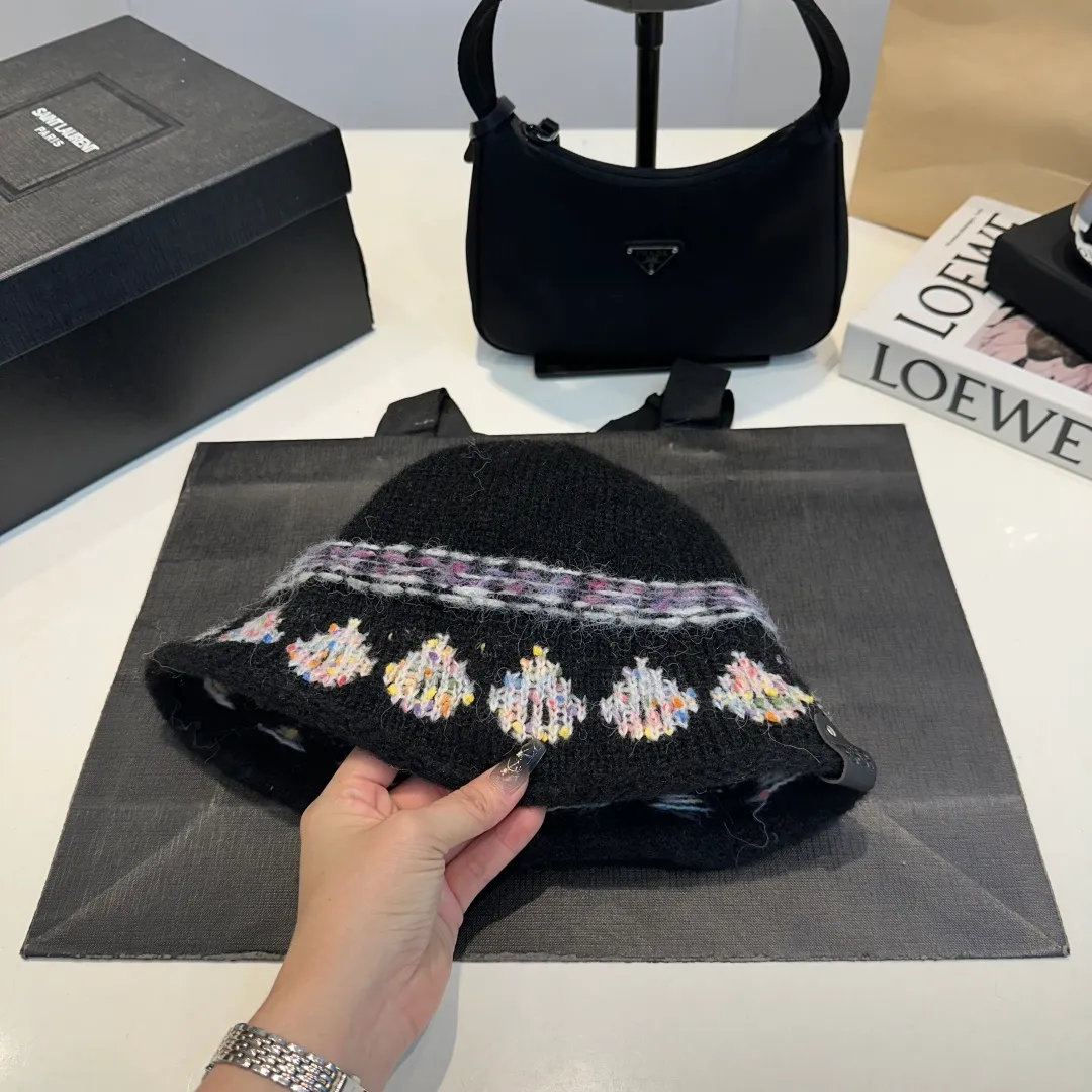 P60 Retro Dior New Bucket Hat
