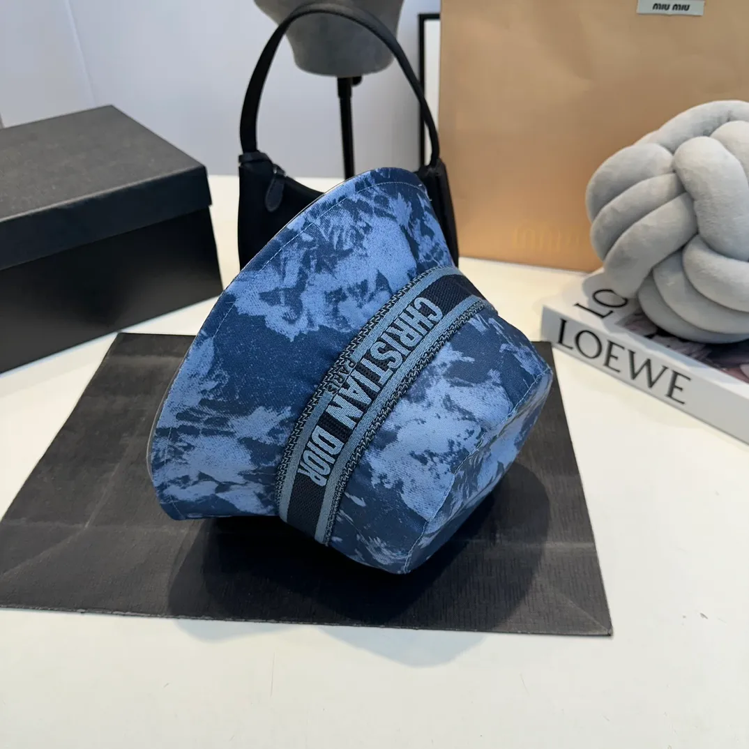 P80 Dior official bucket hat