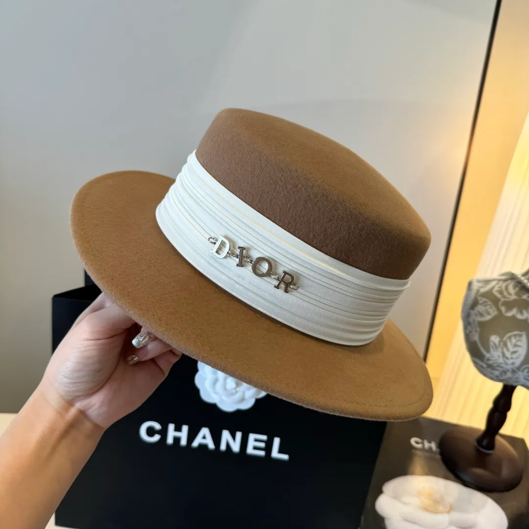 💰190¥ Dior new wool top hat, flat top hat, 100% wool fabric 🦙%, head circumference 57cm