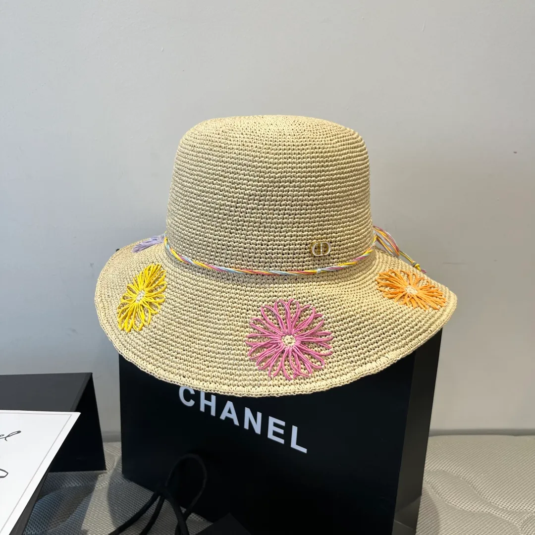 💰210¥ Dior's new raffia hat, hand-knitted visor, fresh and natural, head circumference 57cm