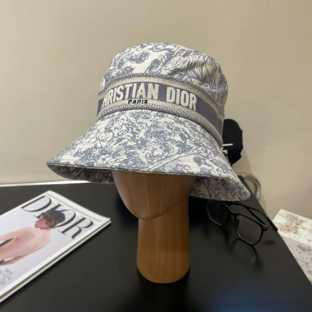 P90 original order quality [Dior DIOR] official website is online at the same time. The new Korean version of landscape painting, heavy industry customization, 1:1 original order quality, unisex fisherman hat, linen geological fabric, original quality counter🔥🔥🔥