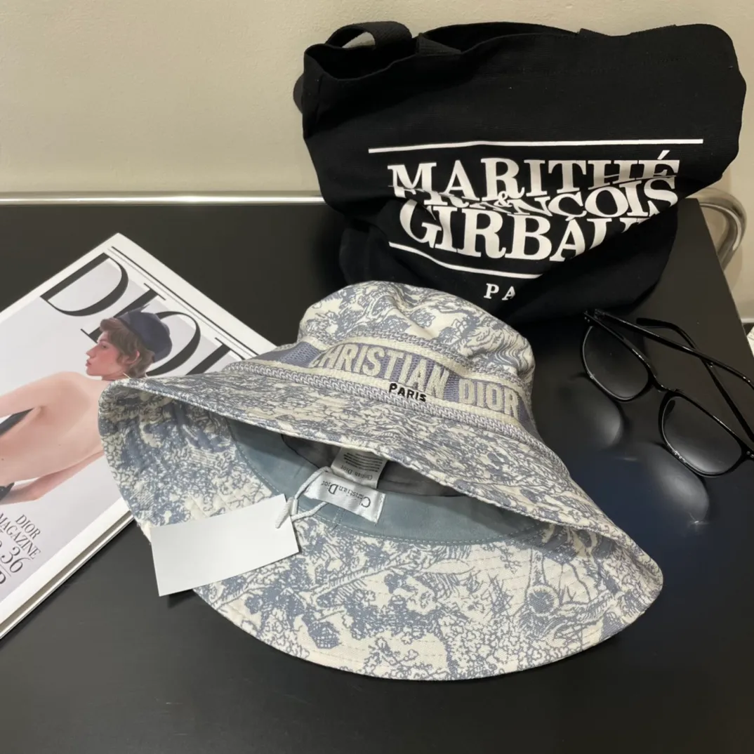 P90 original order quality [Dior DIOR] official website is online at the same time. The new Korean version of landscape painting, heavy industry customization, 1:1 original order quality, unisex fisherman hat, linen geological fabric, original quality counter🔥🔥🔥