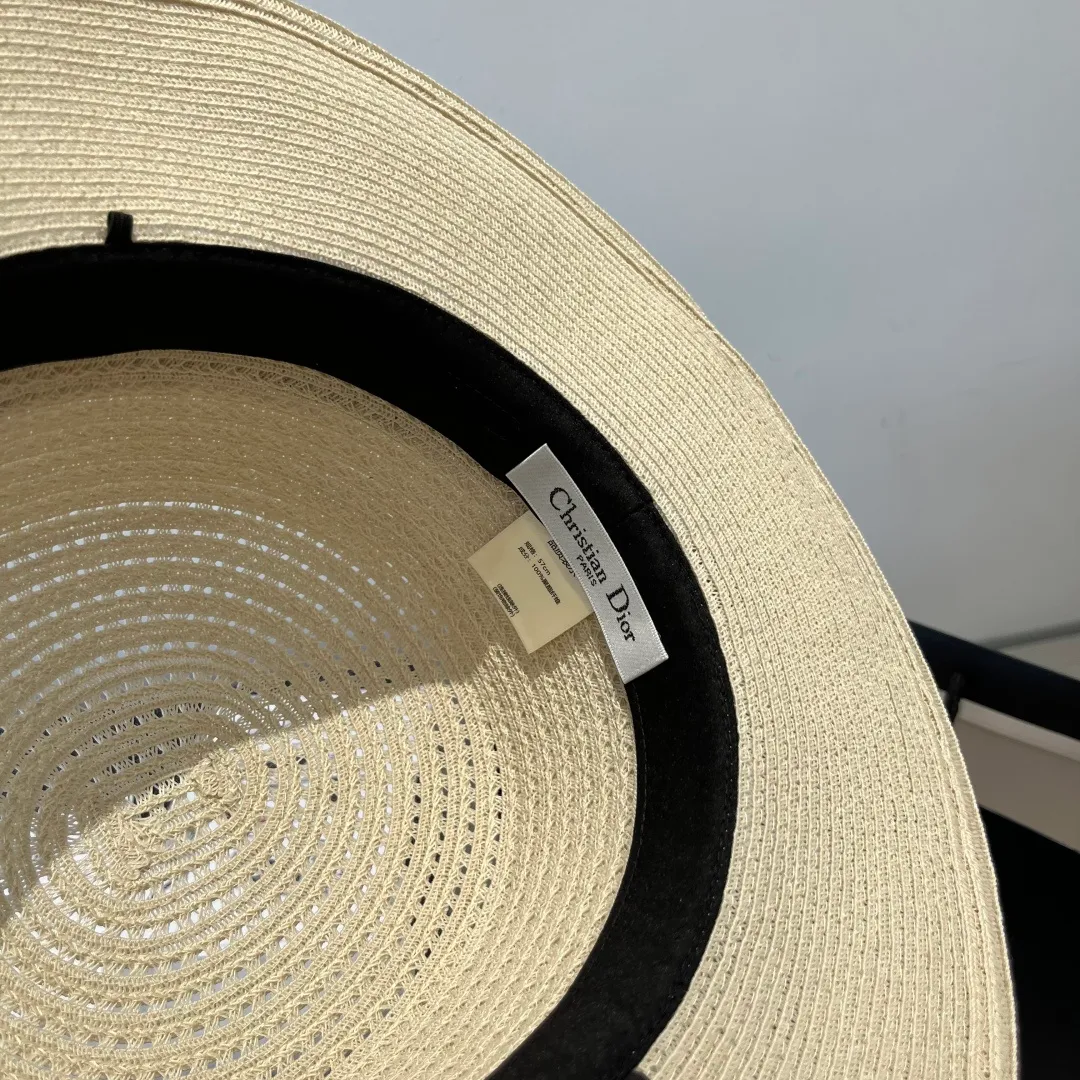 💰180¥ Dior's new flat top hat, customized with advanced materials, non-ordinary version, head circumference 57cm