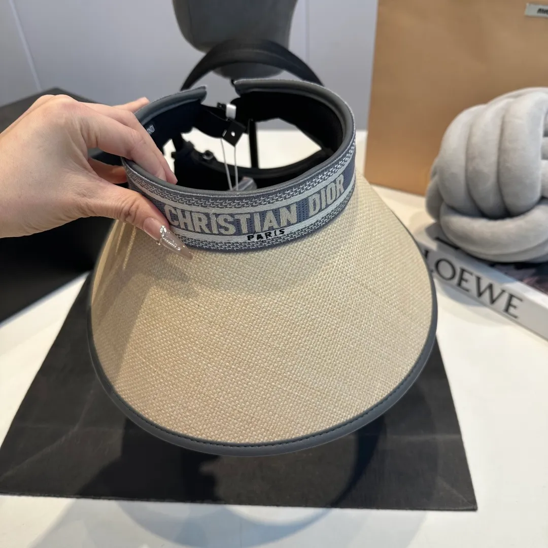 P70 Dior 2025 new sun visor, empty top headband hat, 🔆 versatile sun visor ~ a great tool for casual outings, great sun protection! Love it so much 💕
