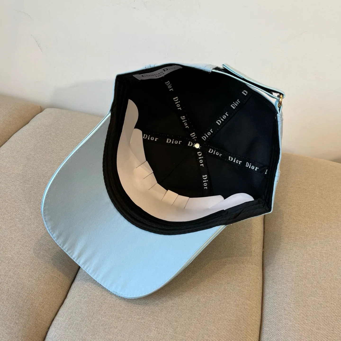 P66 [DIOR Dior] new popular simple baseball cap 🧢, new model shipped, big brand style is super easy to match, hurry up and get it!