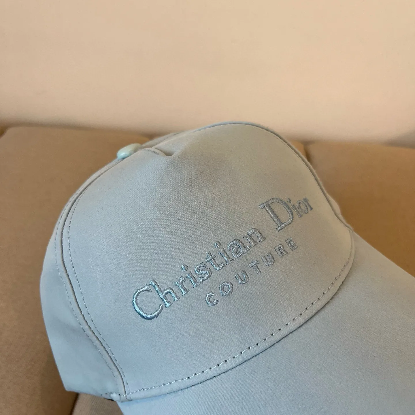 P66 [DIOR Dior] new popular simple baseball cap 🧢, new model shipped, big brand style is super easy to match, hurry up and get it!