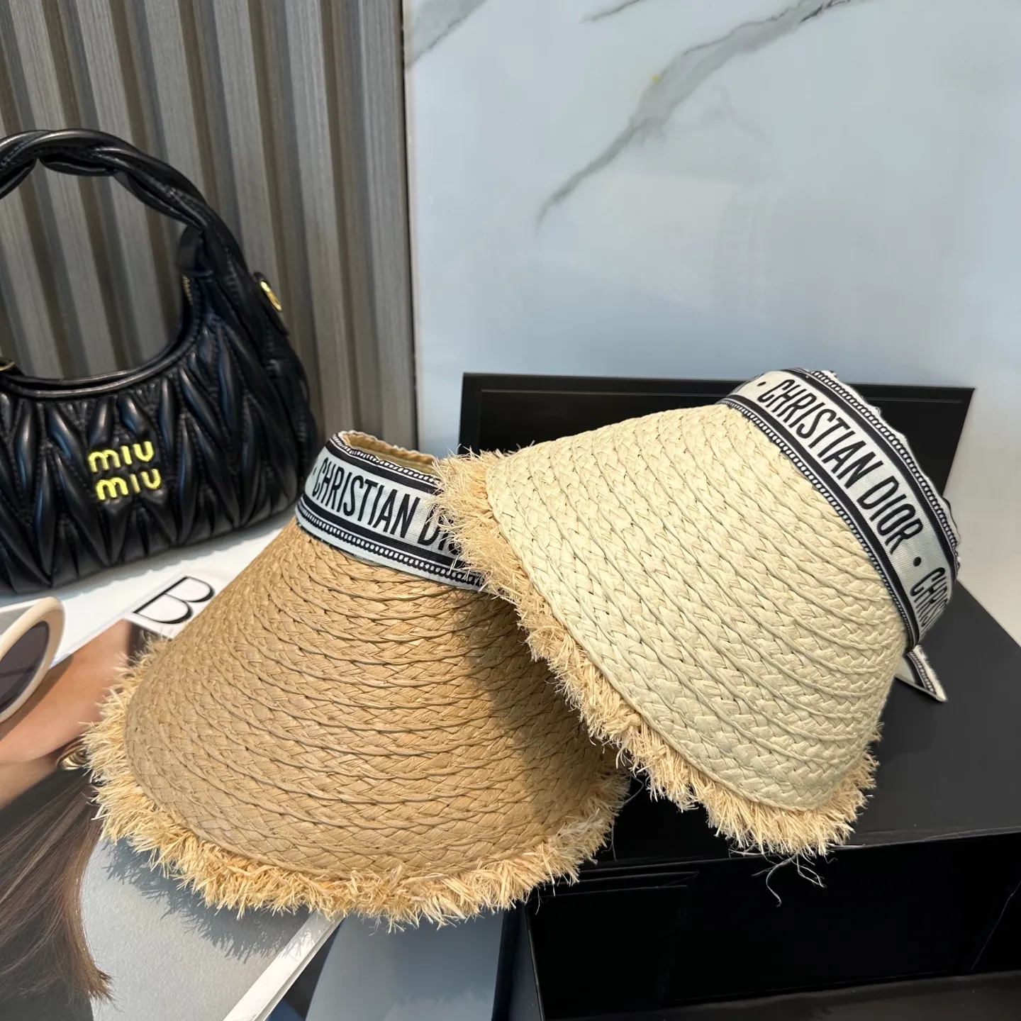 P76 Dior empty top hat, advanced customization, lady style, attention to detail, sun protection and UV protection in summer, a must-have for travel, versatile and good-looking