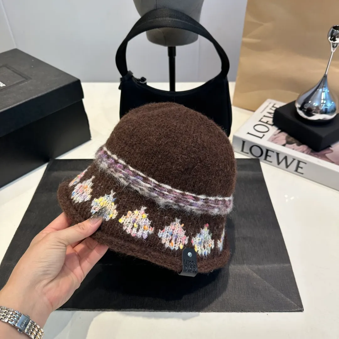 P60 Retro Dior New Bucket Hat