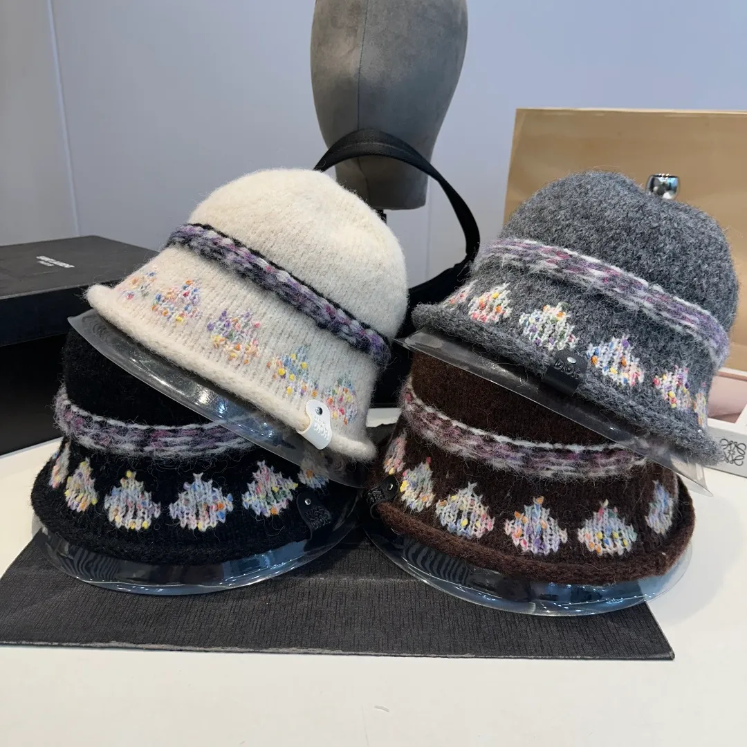 P60 Retro Dior New Bucket Hat