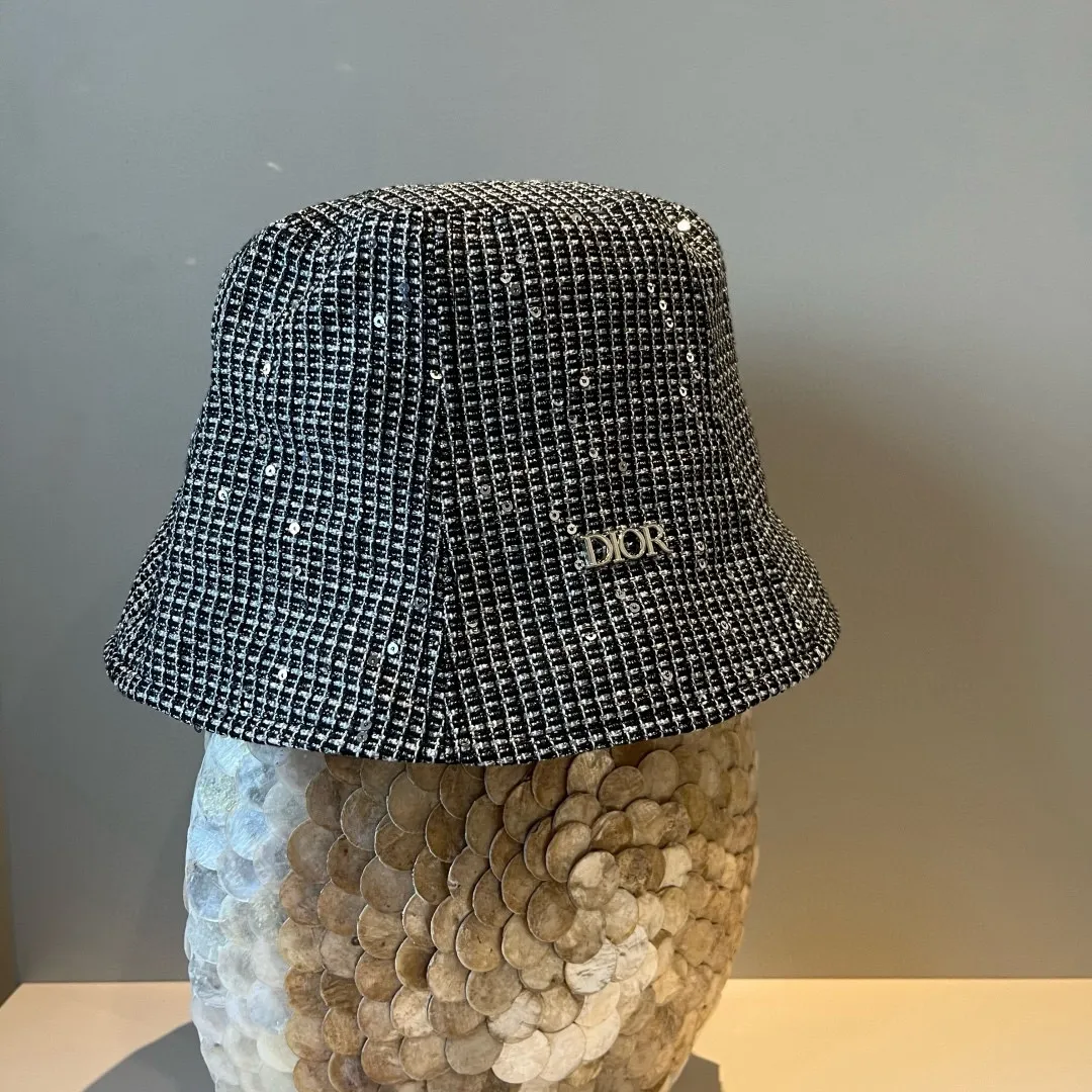 💰100¥ Dior new bucket hat, glitter bucket hat, spring and autumn new style, head circumference 57cm