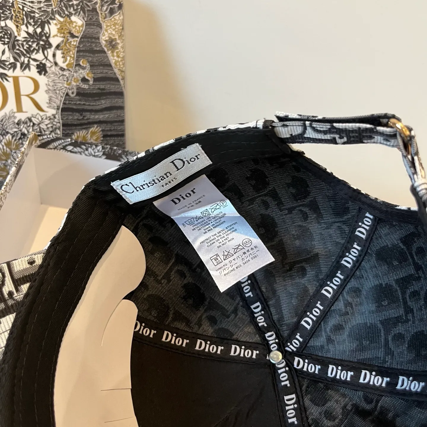 P60 [DIOR Dior] new popular simple baseball cap 🧢, new model shipped, big brand style is super easy to match, hurry up and get it!