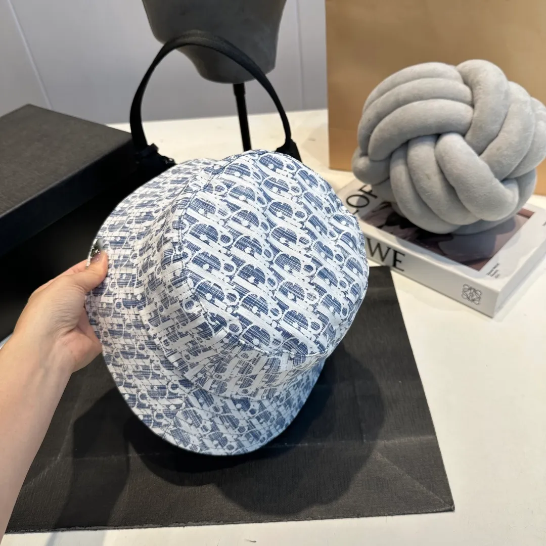 P60 DIOR Dior 🧢New models are released simultaneously on the official website. D family fisherman hat, the texture of the whole hat is super good, the effect on the top is very nice, even a lolita lady can stand out, super