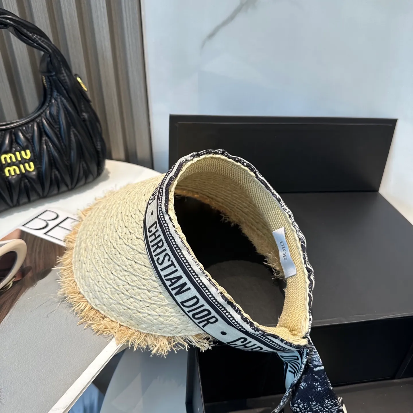P76 Dior empty top hat, advanced customization, lady style, attention to detail, sun protection and UV protection in summer, a must-have for travel, versatile and good-looking