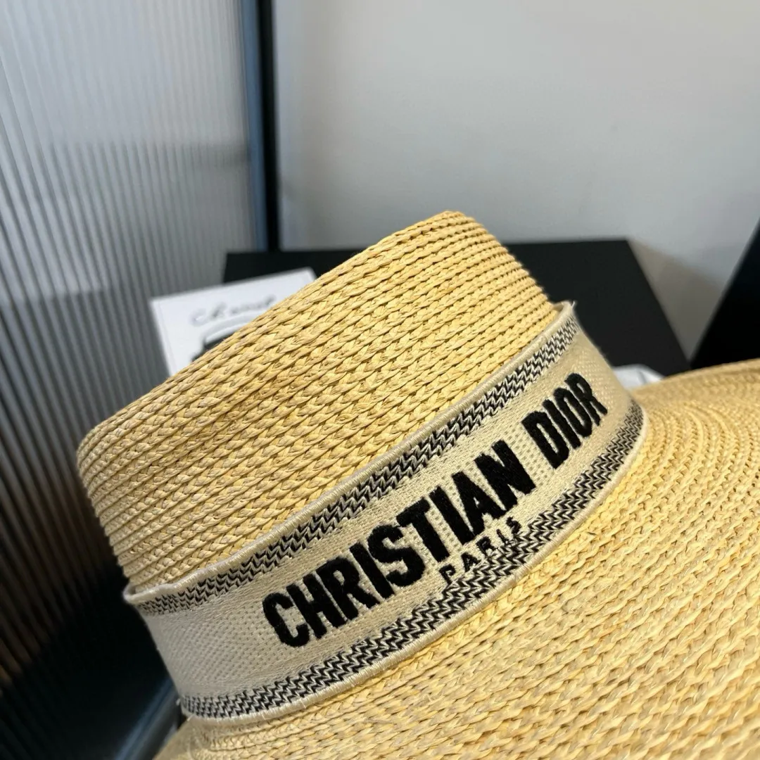 💰160¥ Dior flat-top straw hat, raffia straw hat, head circumference 57cm