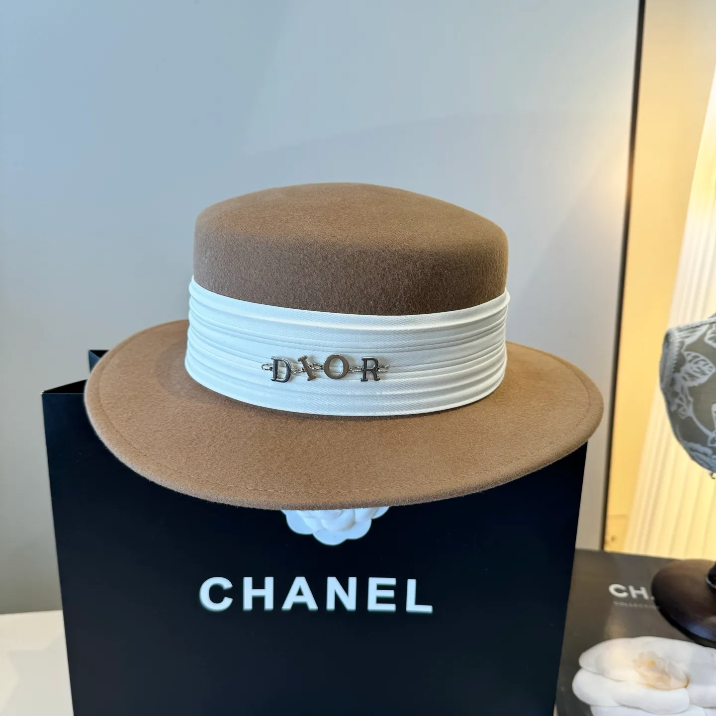 💰190¥ Dior new wool top hat, flat top hat, 100% wool fabric 🦙%, head circumference 57cm