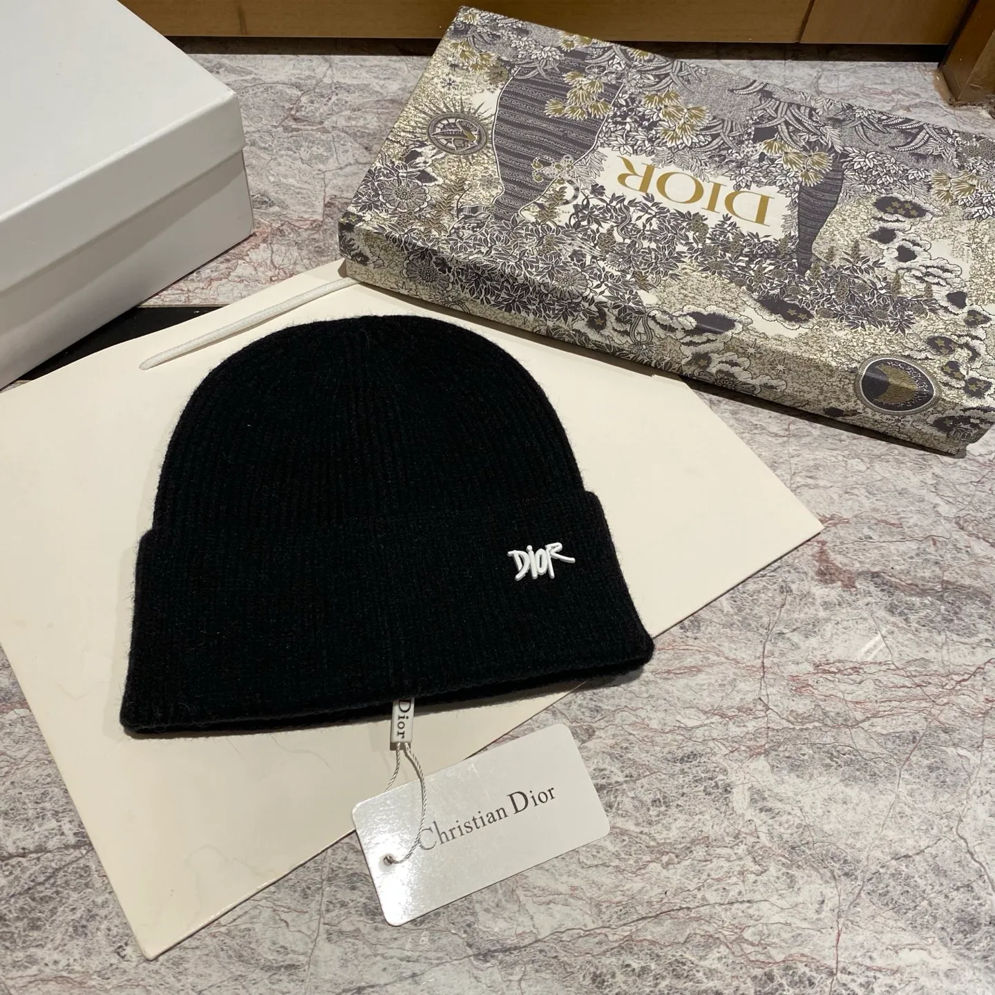 DIOR cashmere knitted hat