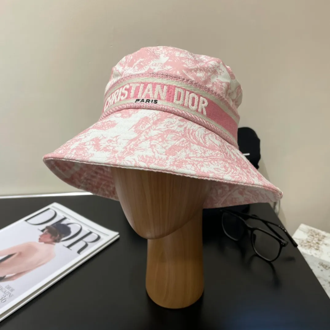 P90 original order quality [Dior DIOR] official website is online at the same time. The new Korean version of landscape painting, heavy industry customization, 1:1 original order quality, unisex fisherman hat, linen geological fabric, original quality counter🔥🔥🔥