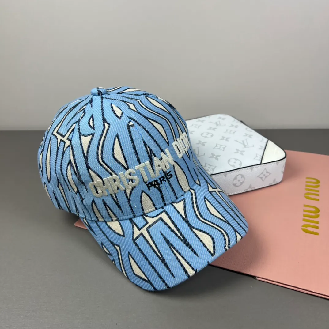 76💰[DIOR Dior] New popular simple baseball cap🧢, new model shipped, big brand style is super easy to match, hurry up and get it!
