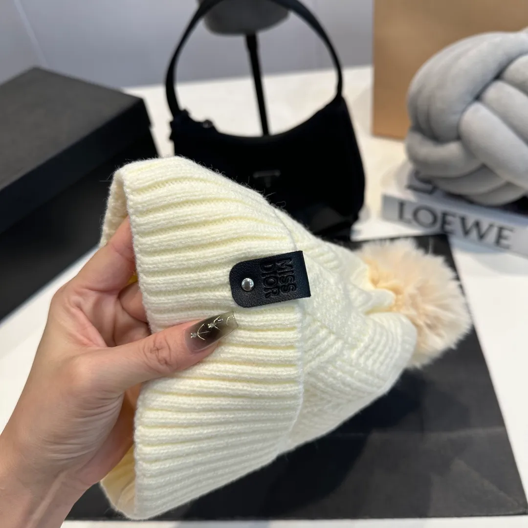 P60 Dior knitted beanie