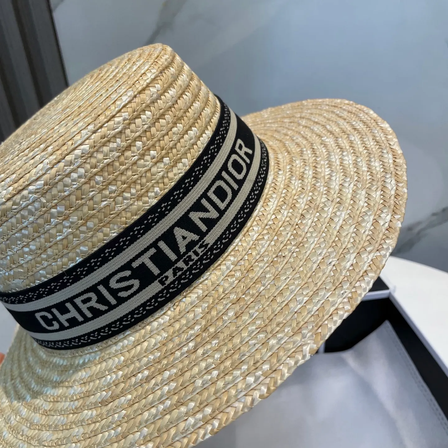 P80 Dior2025 new straw hat, advanced customization, lady style, attention to detail, sun protection and UV protection in summer, a must-have for travel, versatile and good-looking