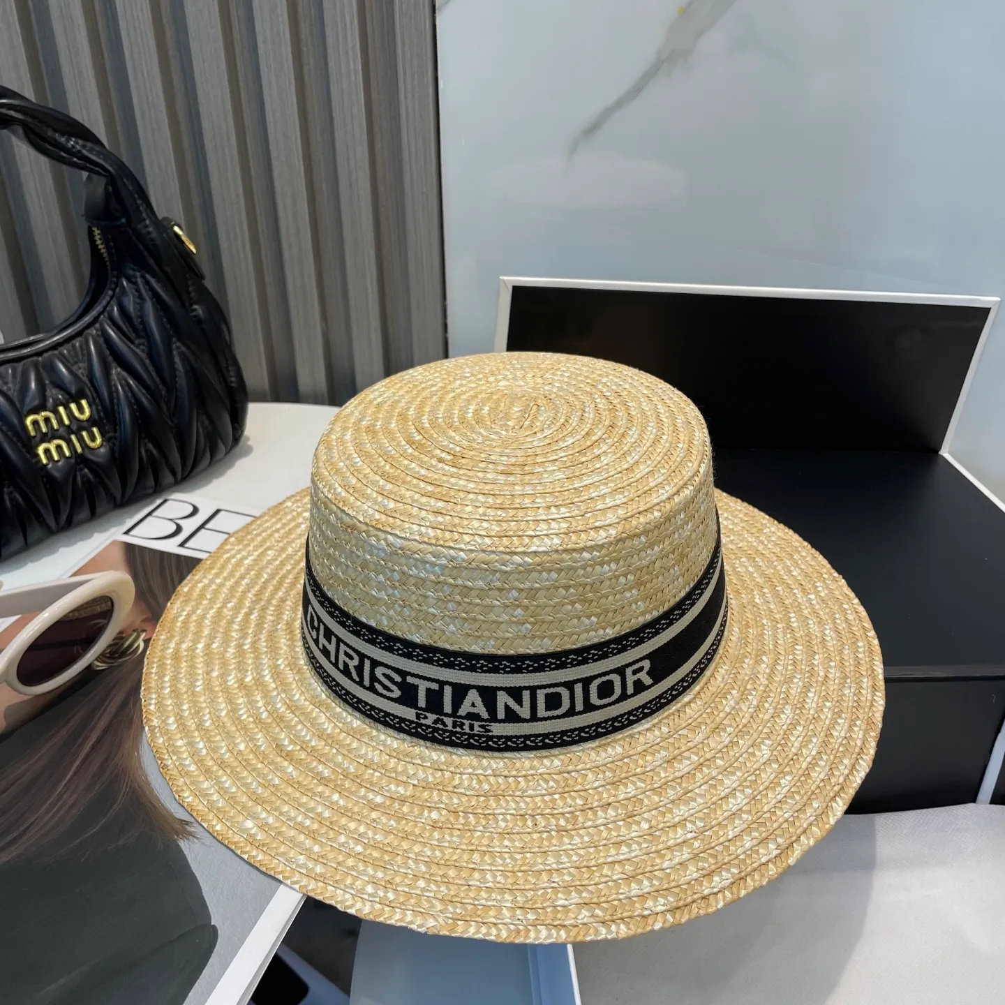 P80 Dior2025 new straw hat, advanced customization, lady style, attention to detail, sun protection and UV protection in summer, a must-have for travel, versatile and good-looking