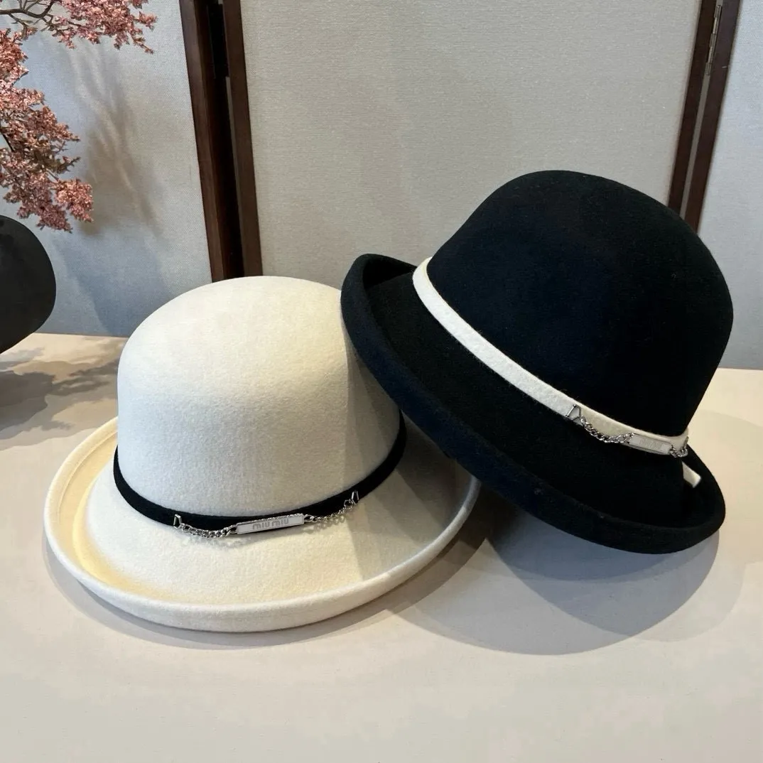 💰220¥ White Dior new autumn and winter wool basin hat, 100% wool fabric%, head circumference 57cm