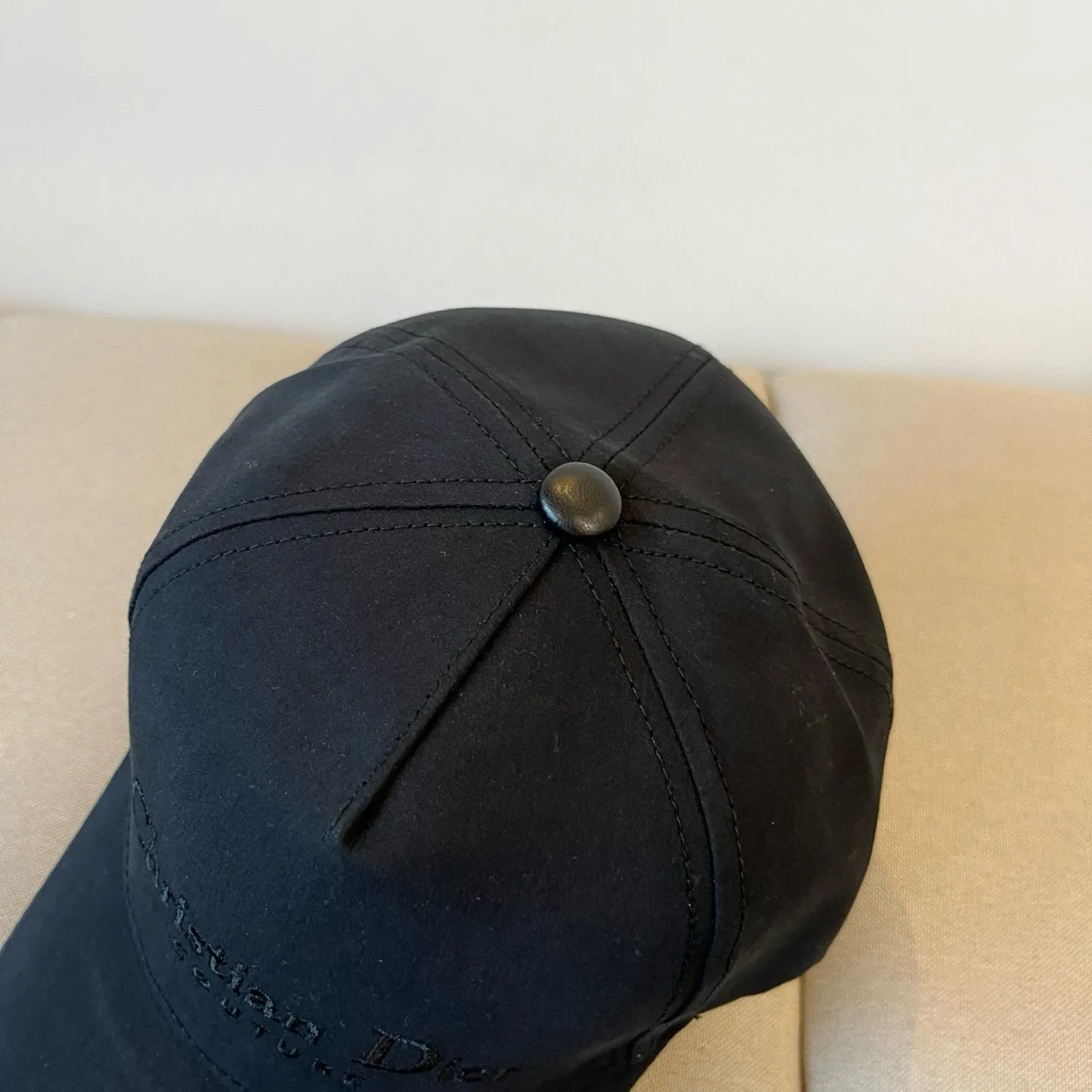 P66 [DIOR Dior] new popular simple baseball cap 🧢, new model shipped, big brand style is super easy to match, hurry up and get it!