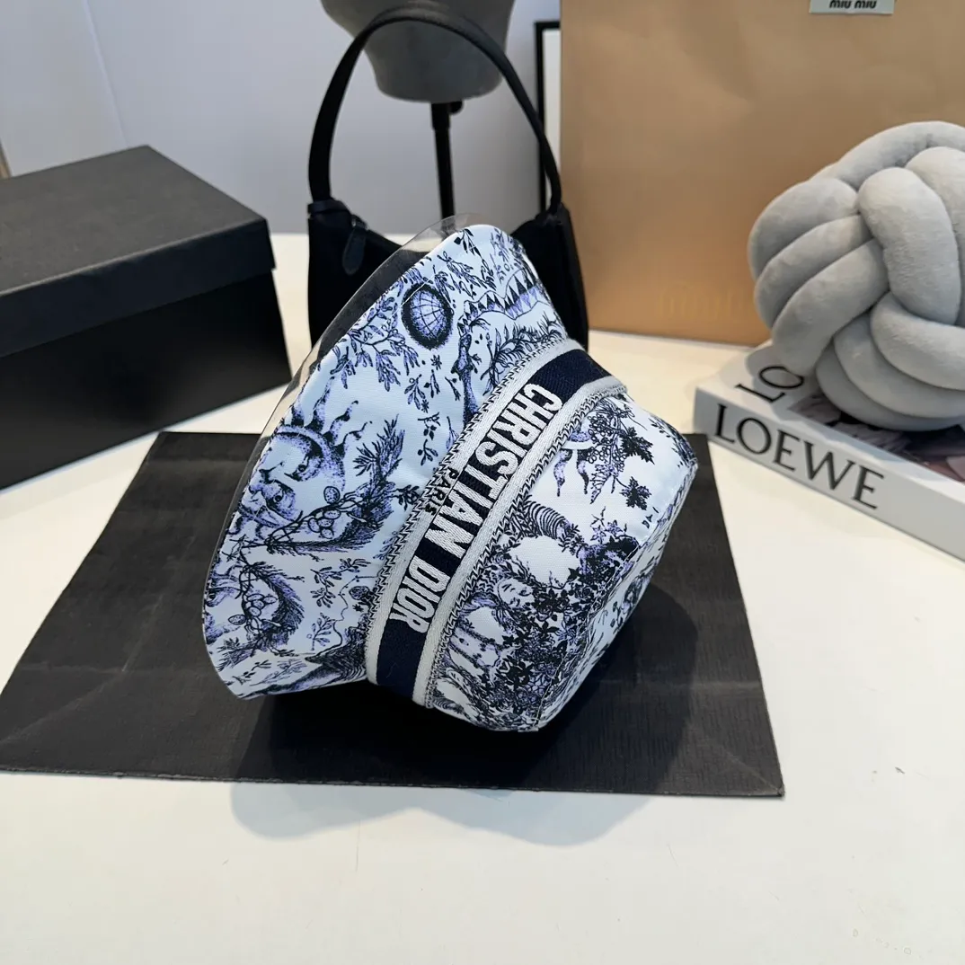P80 Dior official bucket hat