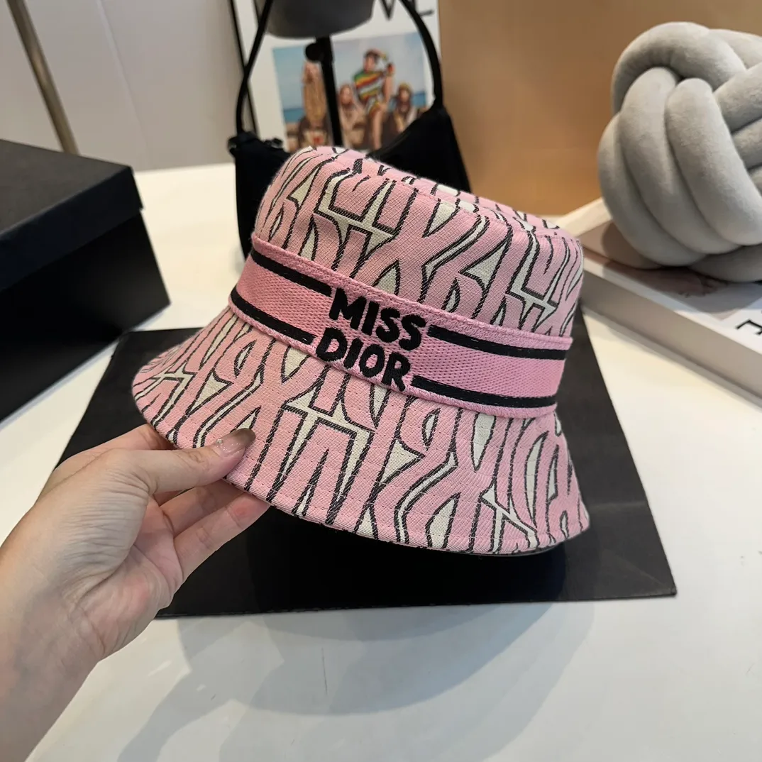 P70 Dior official new fisherman hat, new counter model