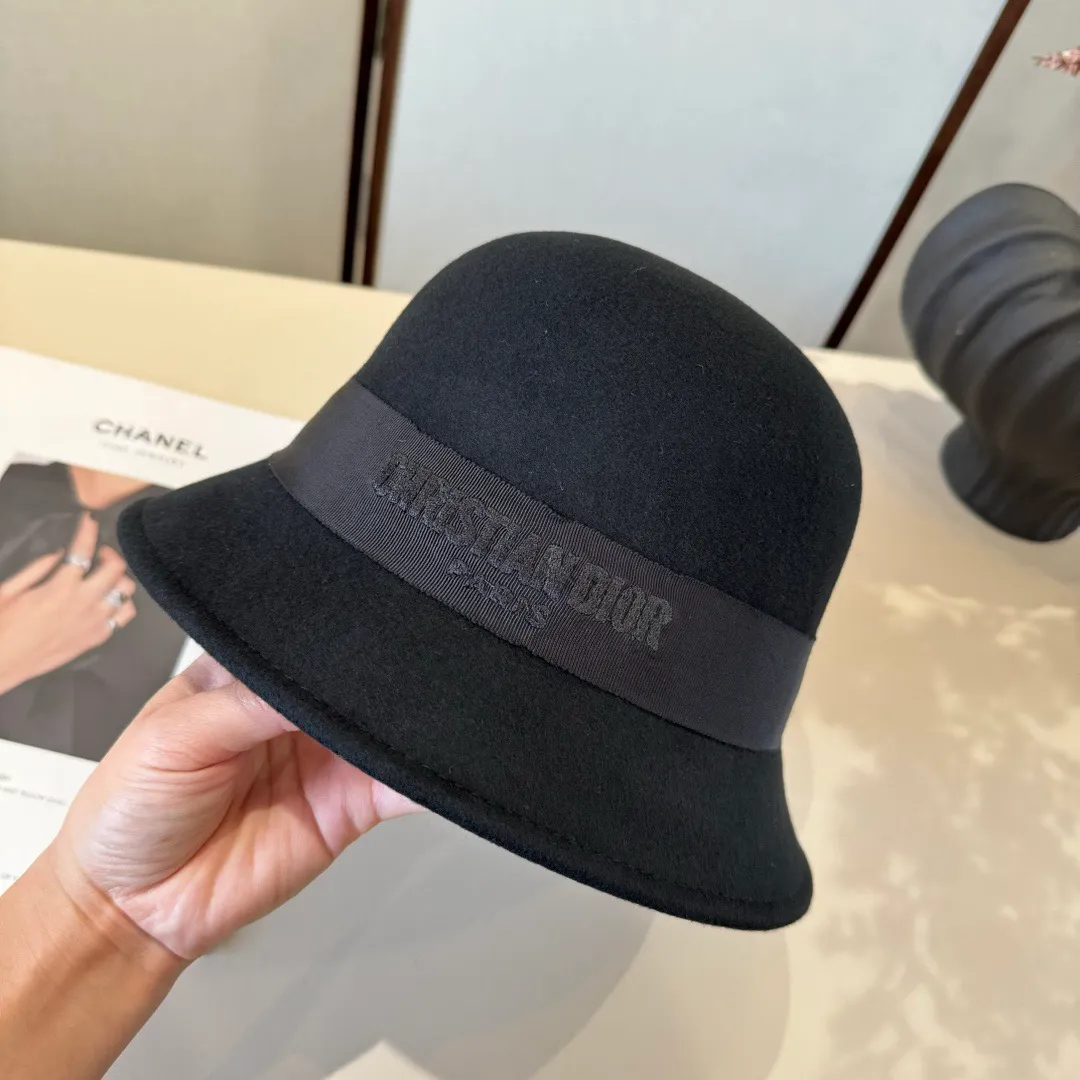 💰200¥ Dior Dior 2025 autumn and winter new wool basin hat, 100% wool🦙 fabric, head circumference 57cm