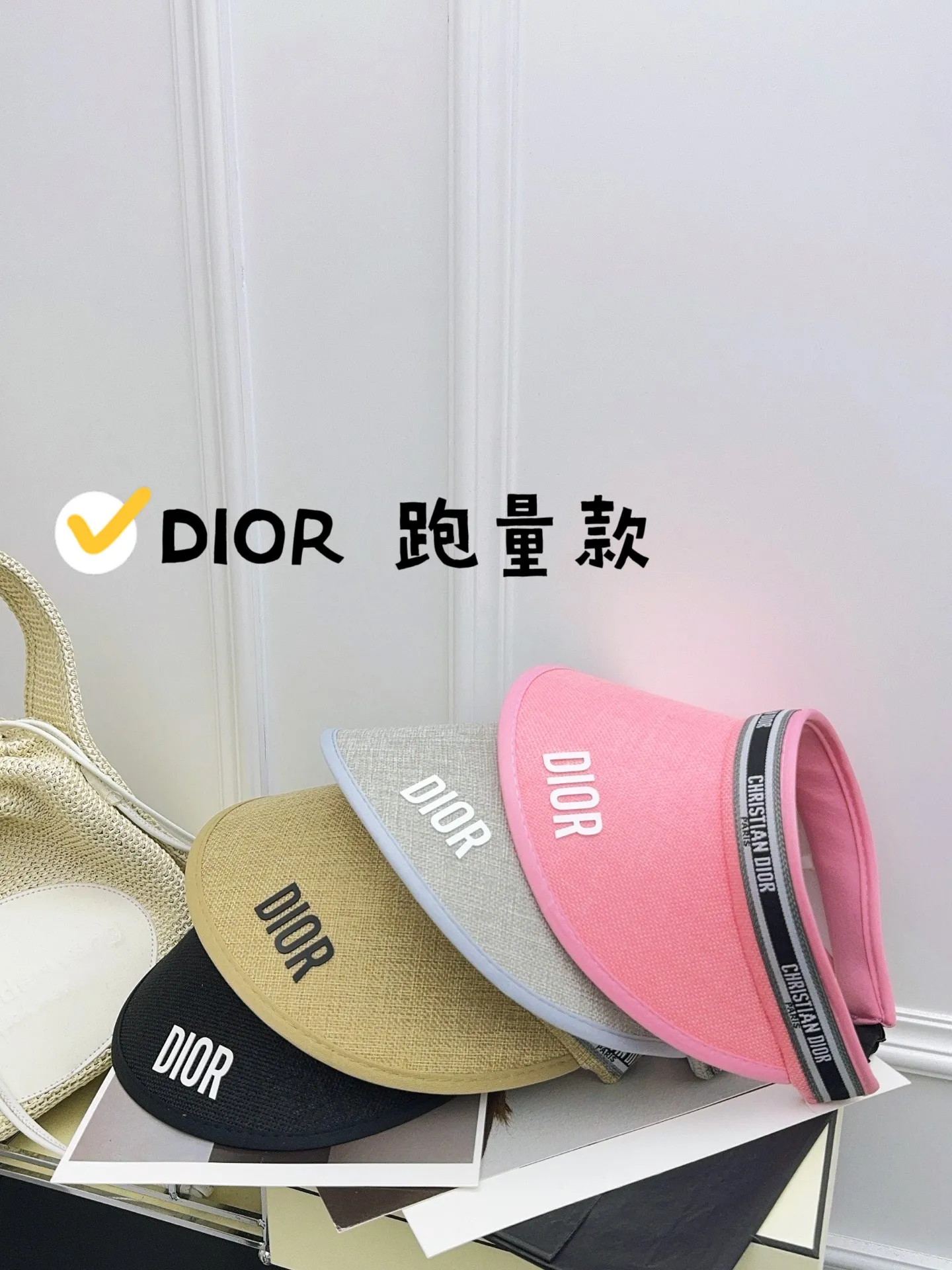 DIOR’s latest ✌🏻 running style sun hat ‼ ️ Spring and summer colors with eyes closed