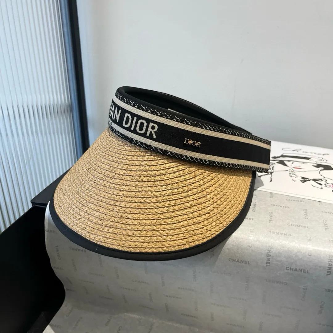 💰100¥ Dior empty top straw hat, foldable