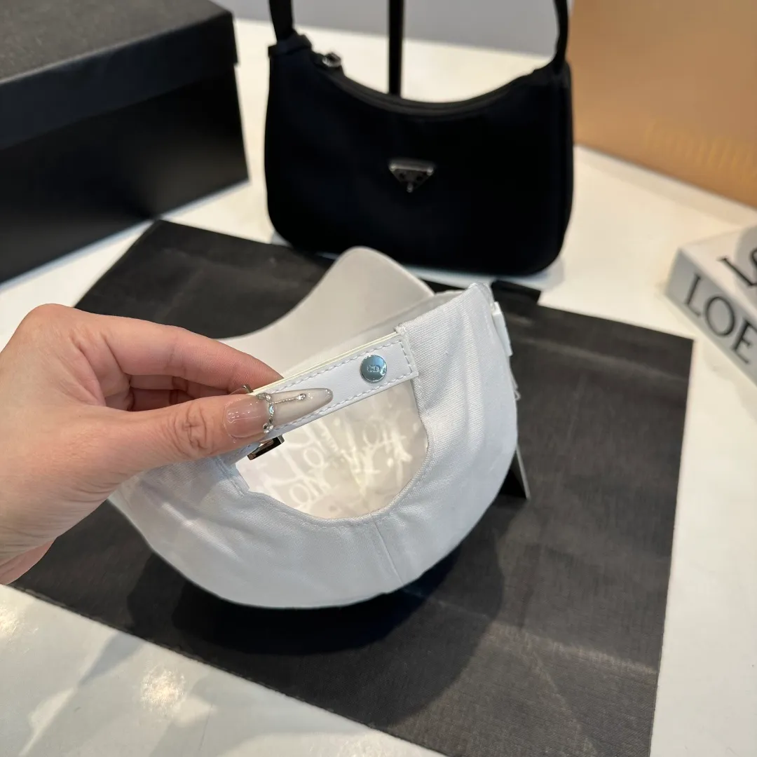 P80 DIOR Dior's new simple baseball cap with jacquard lining🧢, new model shipped, big brand style is super easy to match, hurry up and get it!