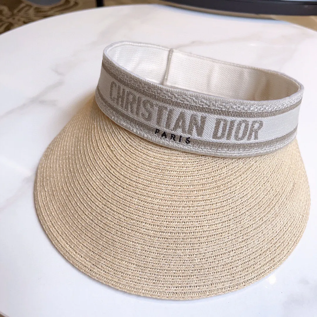 New arrival ꫛꫀꪝ ❥—— 🖤Dior’s popular papyrus empty top hat 🆕Versatile sun protection and sunshade 👌 Head circumference 55~58cm 👒Beige, white, black, pink