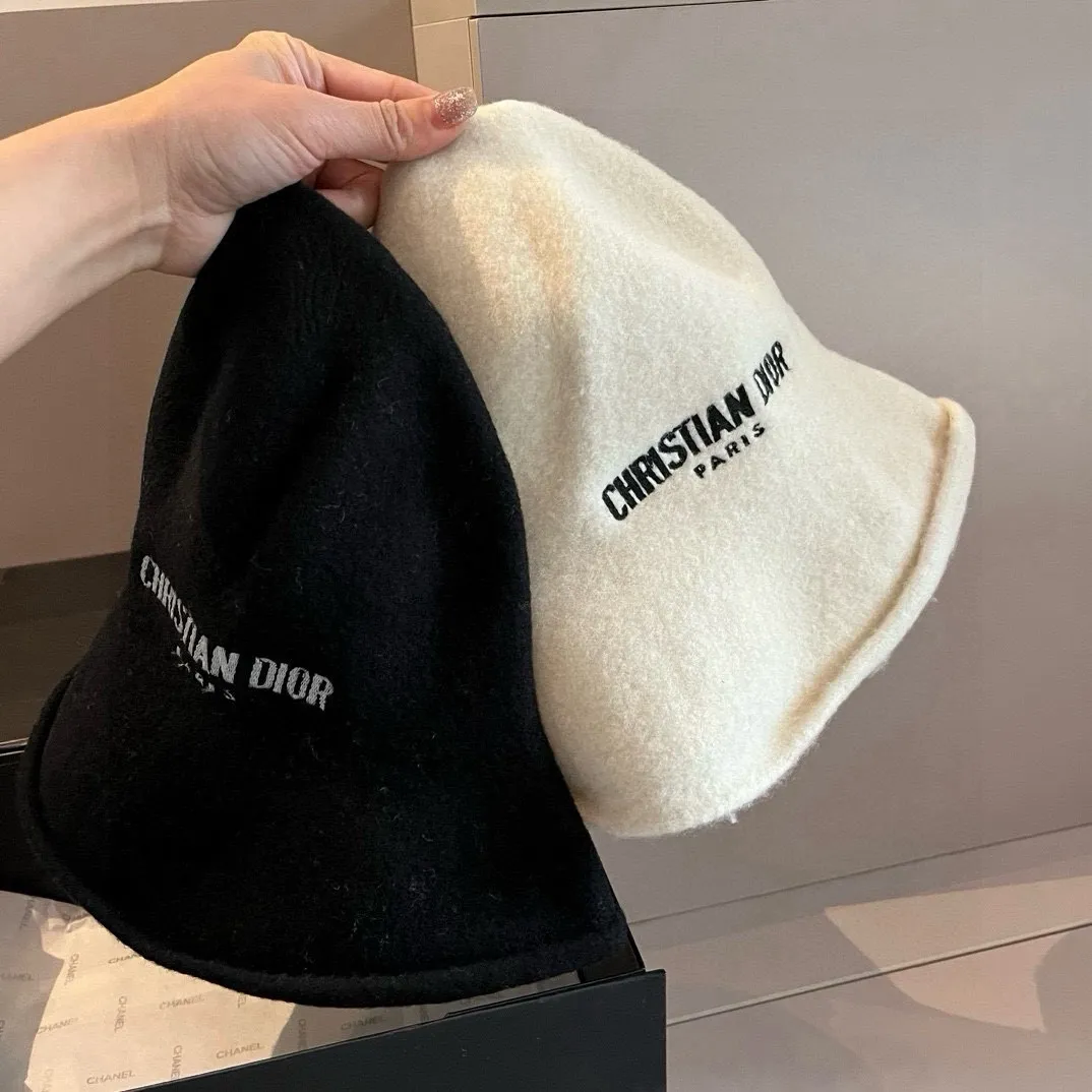 💰150¥ Dior’s new 100% cashmere bucket hat, hand hat,