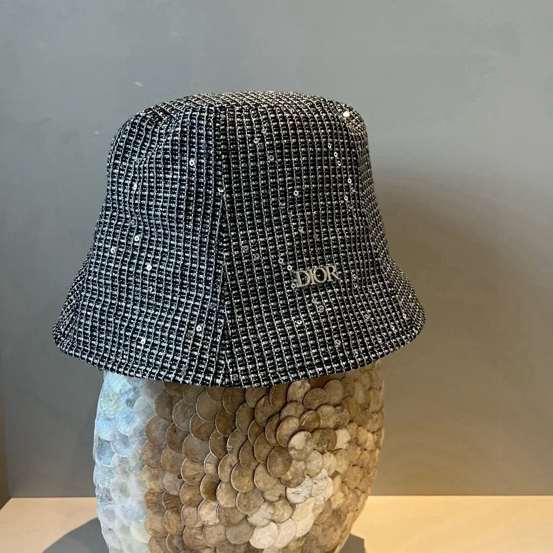 💰100¥ Dior new bucket hat, glitter bucket hat, spring and autumn new style, head circumference 57cm