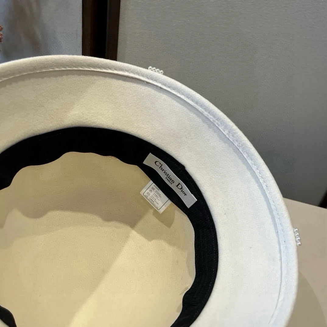 💰220¥ White Dior autumn and winter new wool basin hat, 100% wool fabric%, head circumference 57cm