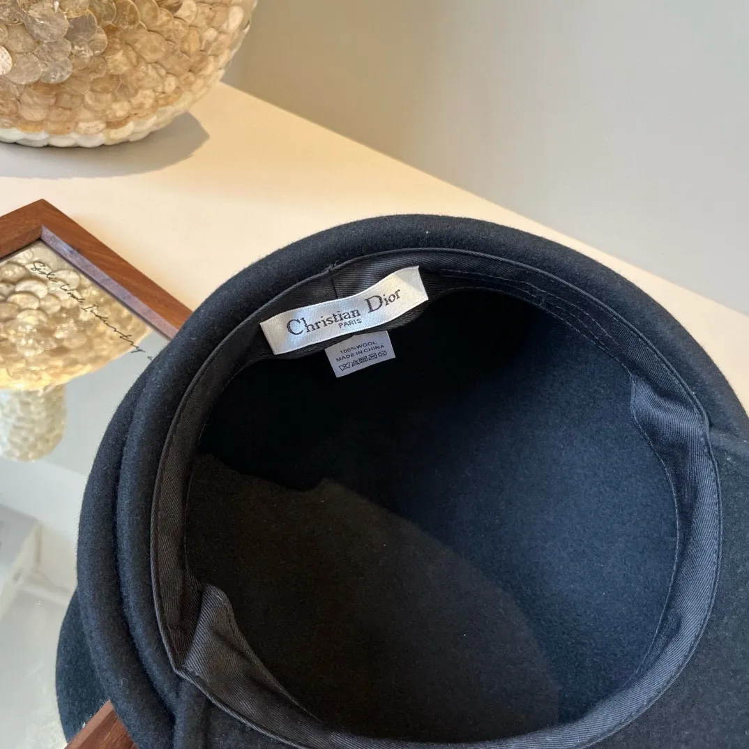 💰180¥ Black Dior autumn and winter new wool duck cap, 100% wool fabric, head circumference 57cm