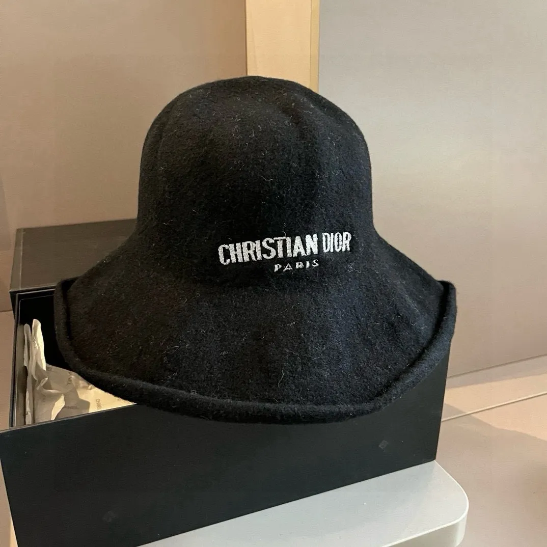 💰150¥ Dior’s new 100% cashmere bucket hat, hand hat,