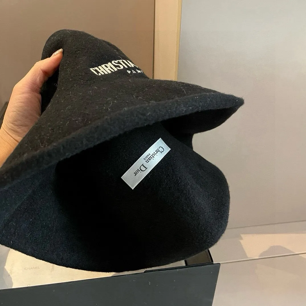 💰150¥ Dior’s new 100% cashmere bucket hat, hand hat,