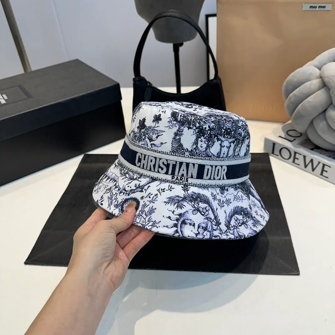 P80 Dior official bucket hat