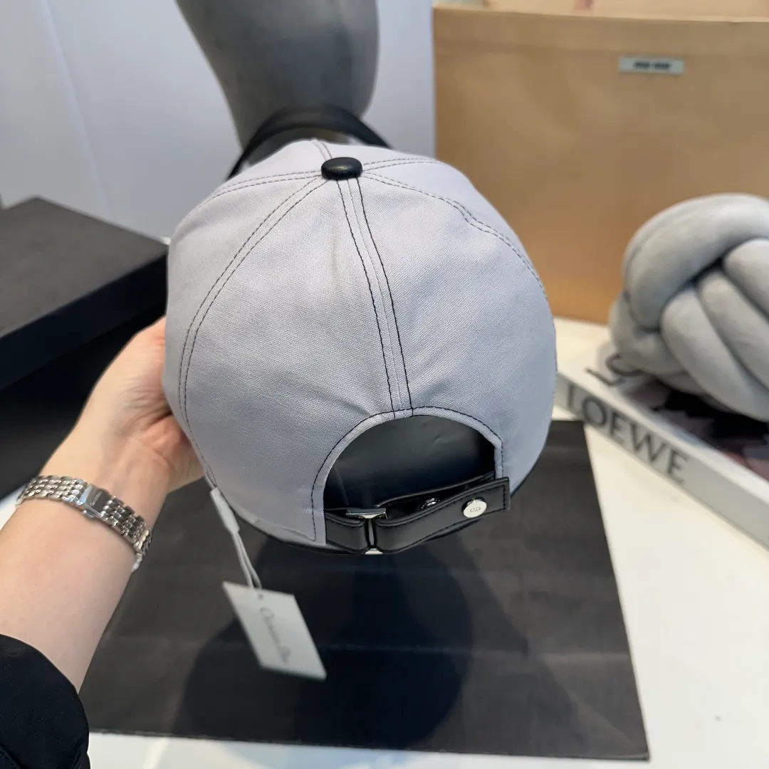 P80 DIOR Dior's new simple baseball cap with jacquard lining🧢, new model shipped, big brand style is super easy to match, hurry up and get it!