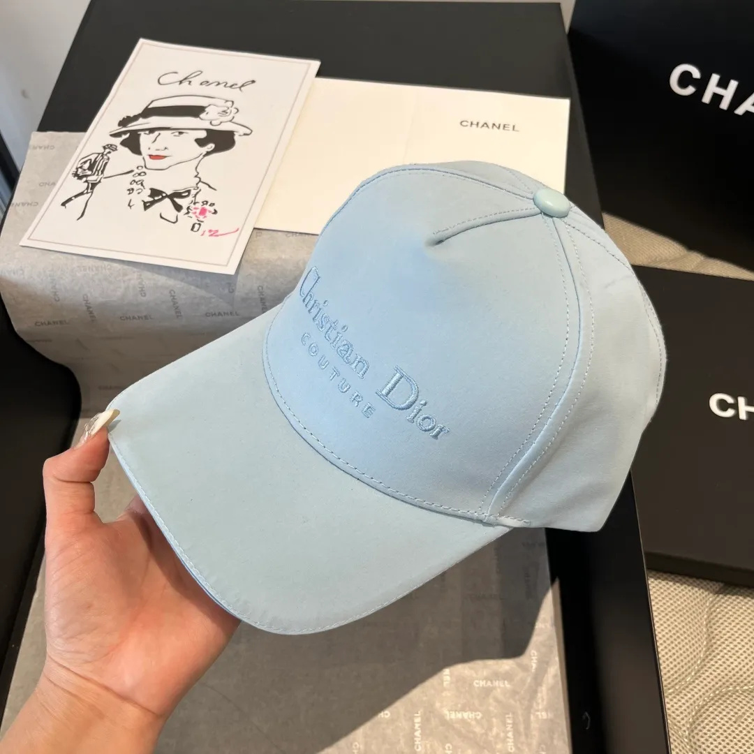 80¥ Dior new peaked cap, baseball cap, head circumference 57cm